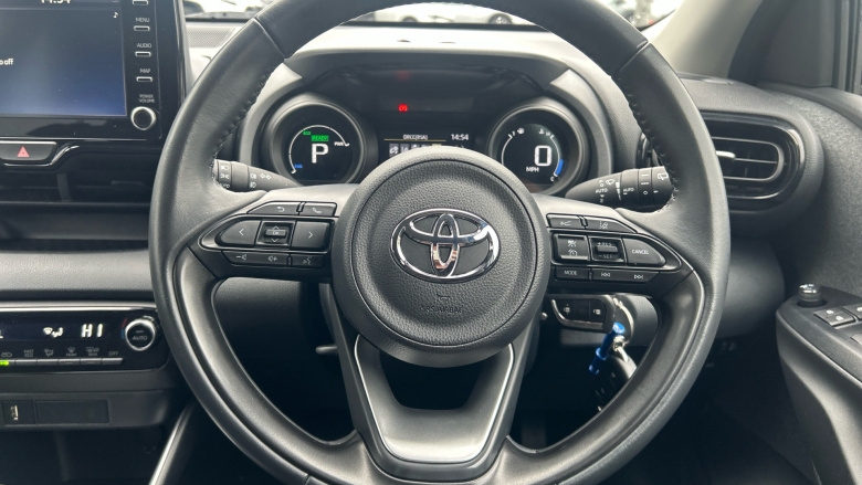 Toyota Yaris 1.5 Hybrid Design 5dr CVT Hybrid Hatchback